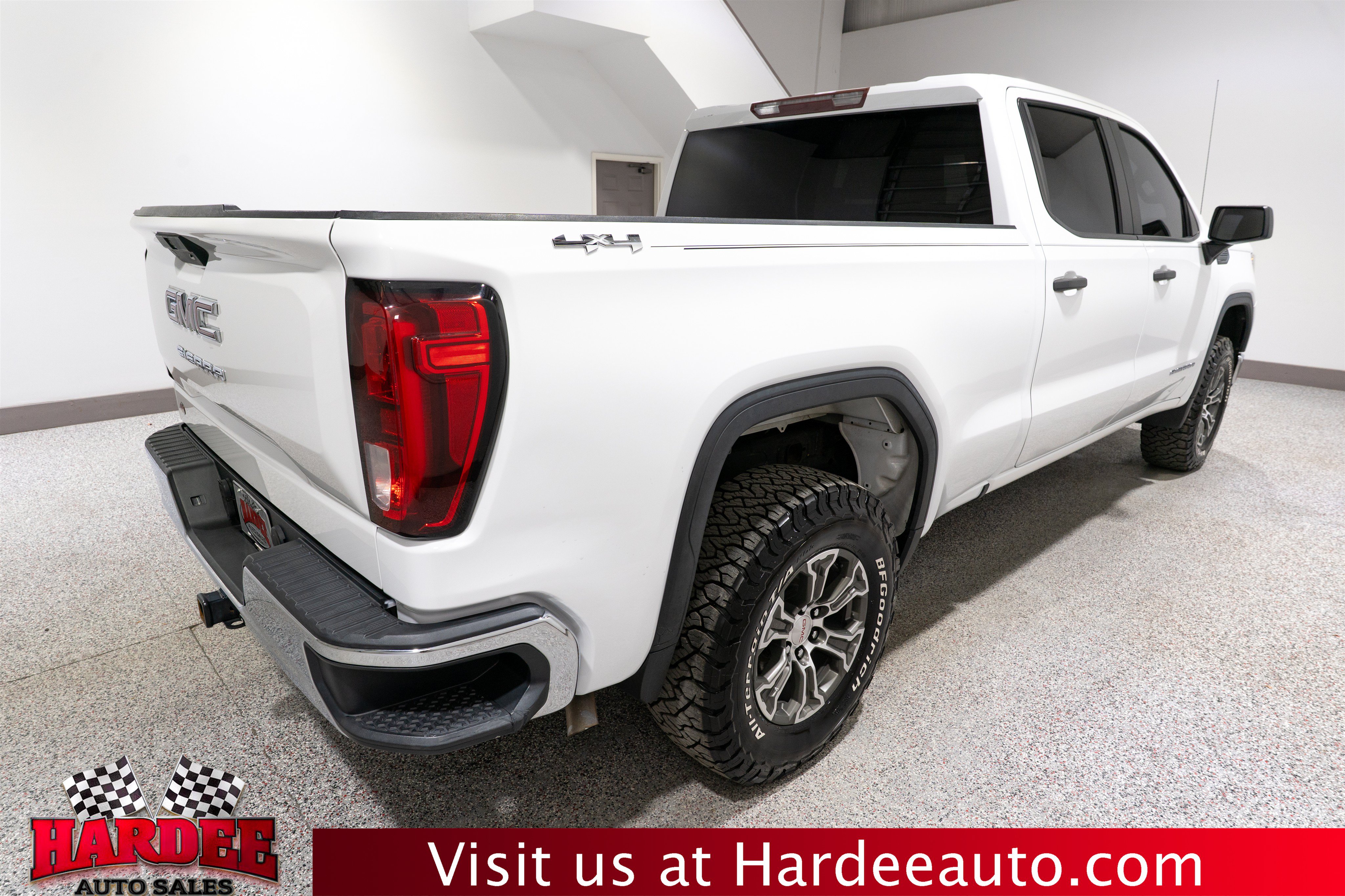 Used 2020 GMC Sierra 1500 4x4 Crew Cab w/ Sierra Value Package image 5
