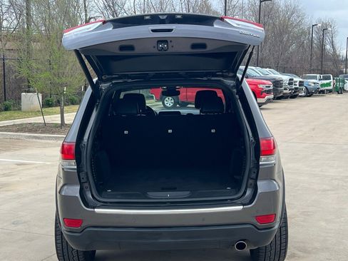 Used 2020 Jeep Grand Cherokee Limited image 15