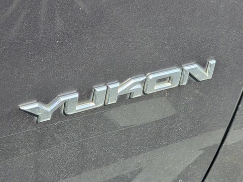 Used 2018 GMC Yukon SLE w/ SLE Value Package RWD image 16
