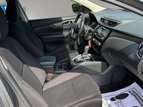 Used 2018 Nissan Rogue Sport S w/ S Appearance Package FWD image 16