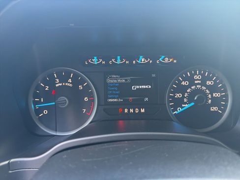 Used 2017 Ford F150 XLT w/ Equipment Group 302A Luxury AWD/4WD image 8