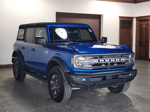 Used 2023 Ford Bronco Big Bend image 3