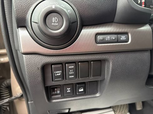 Used 2023 Nissan Titan PRO-4X w/ Pro-4x Convenience Package AWD/4WD image 25