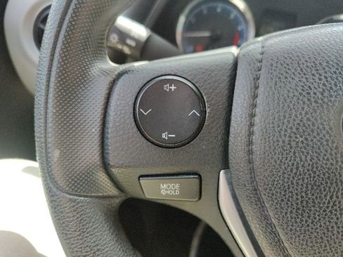 Used 2018 Toyota Corolla LE image 23