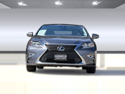 Used 2018 Lexus ES 350 w/ Navigation System Package FWD image 5