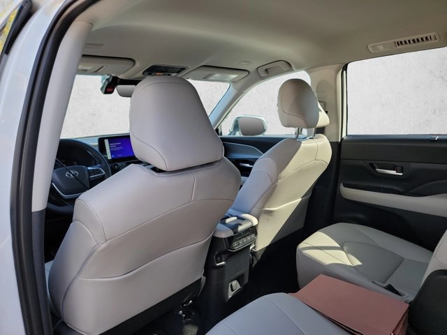Used 2026 Toyota Grand Highlander AWD image 18