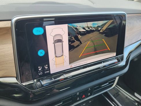 New 2026 Volkswagen Atlas SE AWD/4WD image 9