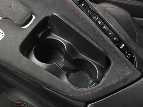 Used 2021 Chevrolet Corvette Stingray Premium Cpe w/ Z51 Performance Package image 47