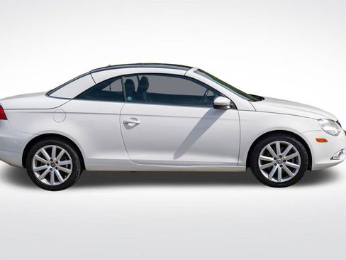 Used 2010 Volkswagen Eos Komfort FWD image 30