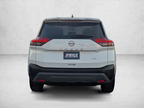Used 2023 Nissan Rogue S image 7