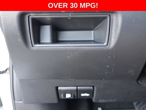 New 2025 Nissan Versa SR w/ Trunk Package FWD image 19
