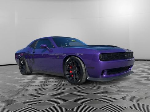 Used 2016 Dodge Challenger SRT Hellcat RWD image 2