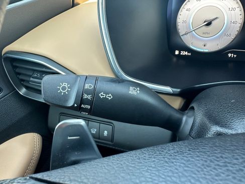Used 2022 Hyundai Santa Fe Calligraphy image 25