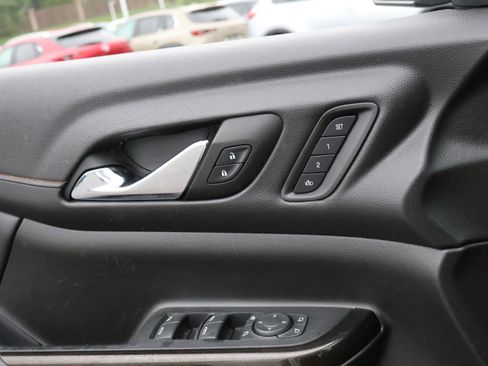Used 2023 GMC Acadia AT4 w/ Technology Package AWD/4WD image 39
