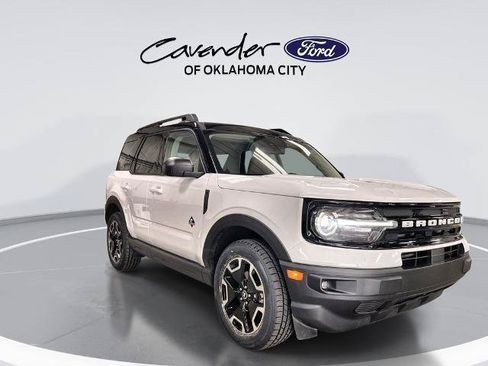 Certified 2023 Ford Bronco Sport Outer Banks w/ Tech Package AWD/4WD image 2
