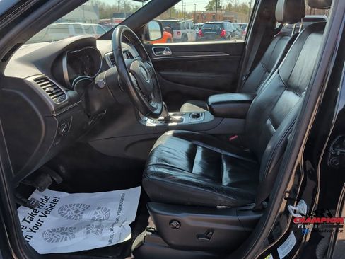 Used 2018 Jeep Grand Cherokee Limited AWD/4WD image 14