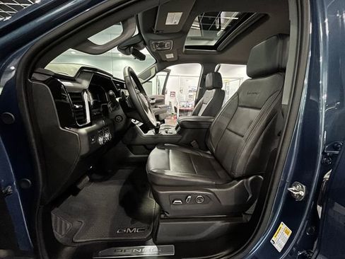 Used 2025 GMC Sierra 1500 Denali w/ Denali Reserve Package AWD/4WD image 12
