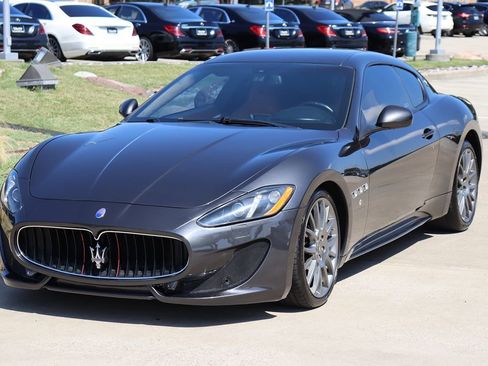 Used 2014 Maserati GranTurismo Sport image 4