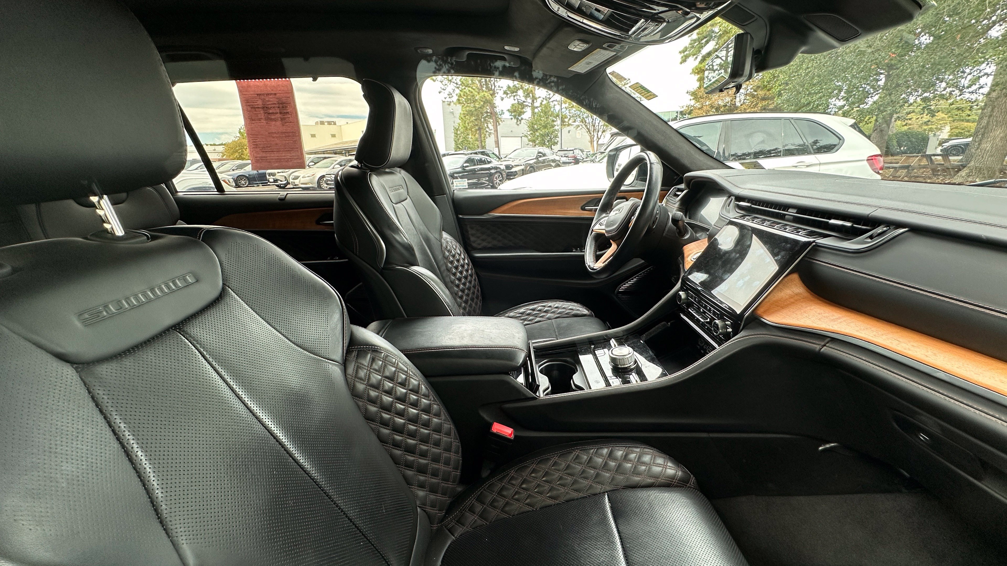 Used 2021 Jeep Grand Cherokee L Summit AWD/4WD image 4