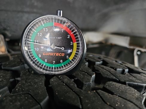 Used 2011 Nissan Frontier SV w/ SV Premium Utility Pkg image 26