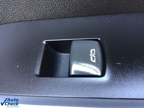 Used 2025 Chevrolet Silverado 2500 LTZ w/ LTZ Convenience Package image 18