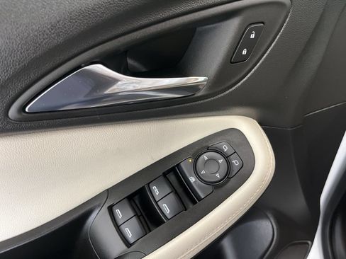Used 2023 Buick Encore GX Select FWD image 4