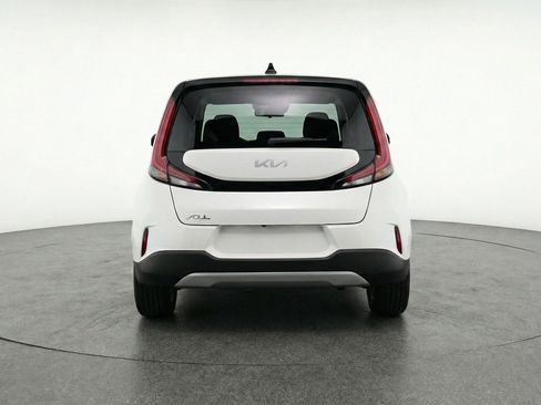 Used 2025 Kia Soul LX w/ LX Technology Package image 7