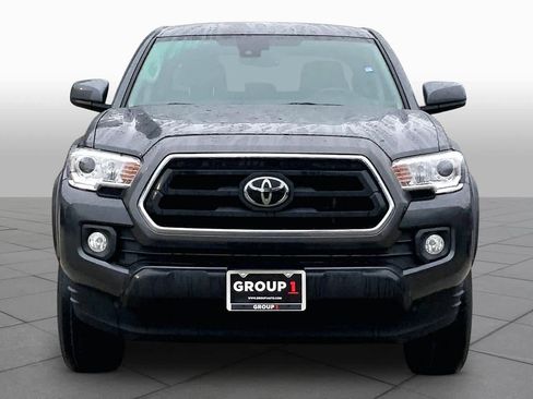 Used 2022 Toyota Tacoma SR5 RWD image 4