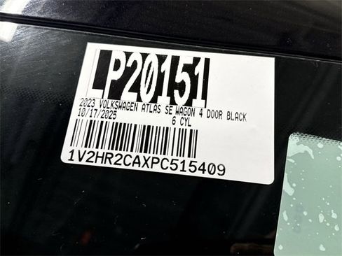Used 2023 Volkswagen Atlas SE image 30