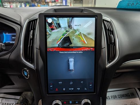 Used 2022 Ford Edge Titanium w/ Class II Trailer Tow Package image 22