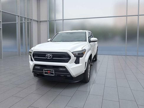New 2025 Toyota Tacoma SR5 image 4