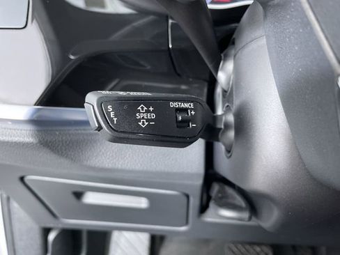 Used 2025 Audi Q3 2.0T Premium image 30