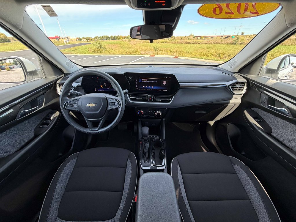 Used 2026 Chevrolet TrailBlazer LT AWD/4WD image 27