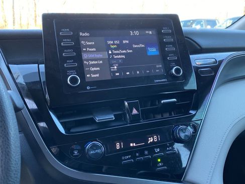 Used 2023 Toyota Camry LE image 32