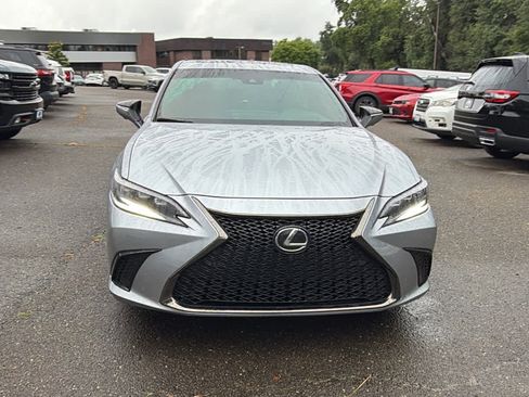 Used 2025 Lexus ES 350 F Sport w/ Accessory Package (Z2) FWD image 2