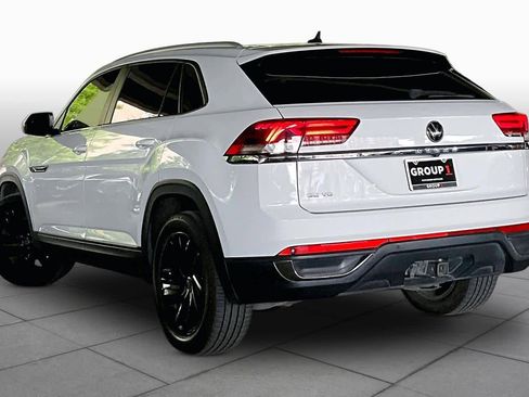 Used 2020 Volkswagen Atlas Cross Sport SE w/ Panoramic Sunroof Package FWD image 11