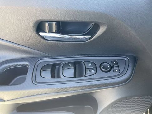 Used 2025 Nissan Versa SV FWD image 21