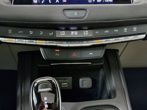 Certified 2023 Cadillac XT4 Premium Luxury FWD image 16