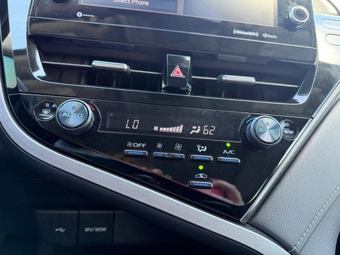 Used 2021 Toyota Camry XSE image 20