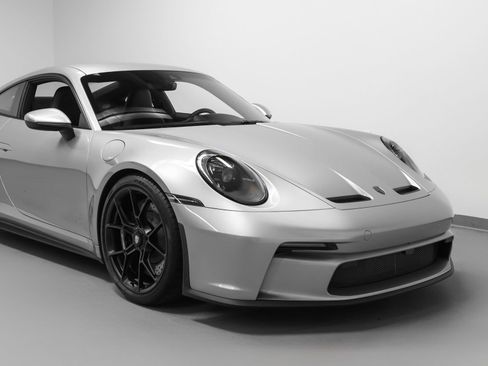 Certified 2022 Porsche 911 GT3 RWD image 9