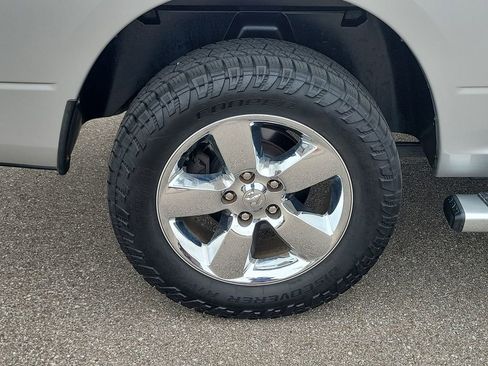 Used 2017 RAM 1500 Express AWD/4WD image 6
