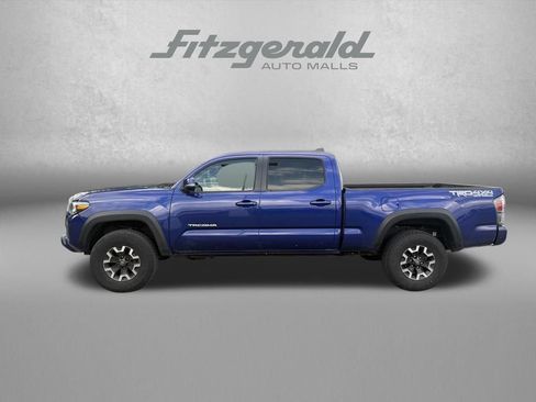 Used 2022 Toyota Tacoma TRD Off-Road w/ TRD Premium Off Road Package AWD/4WD image 4
