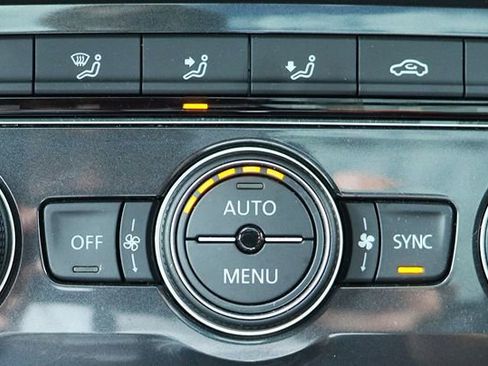 Used 2021 Volkswagen Tiguan SE R-Line image 51