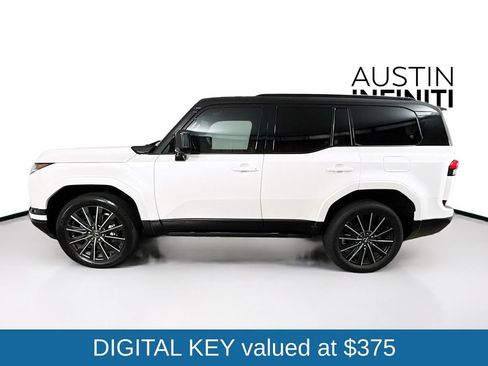 Used 2025 Lexus GX 550 w/ Cold Area Package AWD/4WD image 4