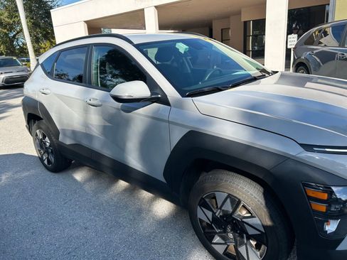 Used 2025 Hyundai Kona SEL image 2