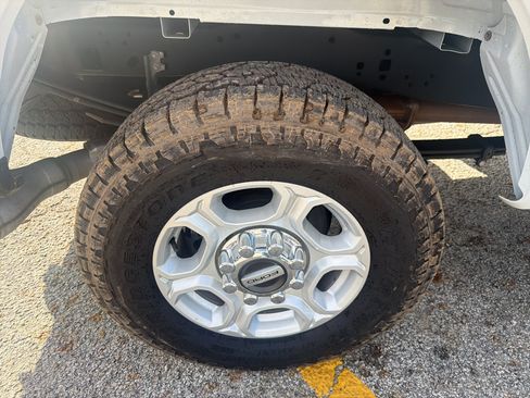 Used 2025 Ford F250 XLT w/ FX4 Off-Road Package AWD/4WD image 19