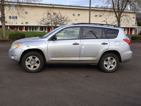 Used 2006 Toyota RAV4 2WD image 3