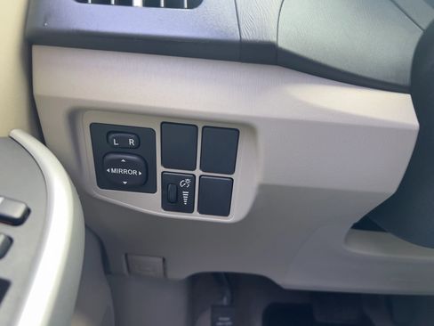 Used 2010 Toyota Prius Three image 11