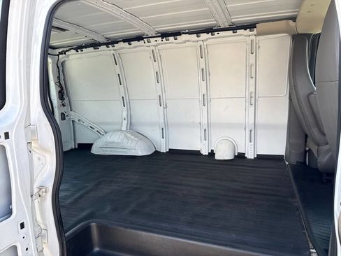 Used 2014 Chevrolet Express 1500 RWD image 13