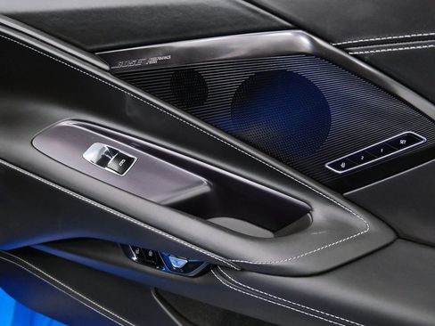 Used 2023 Chevrolet Corvette Stingray Premium Conv w/ Z51 Performance Package image 19